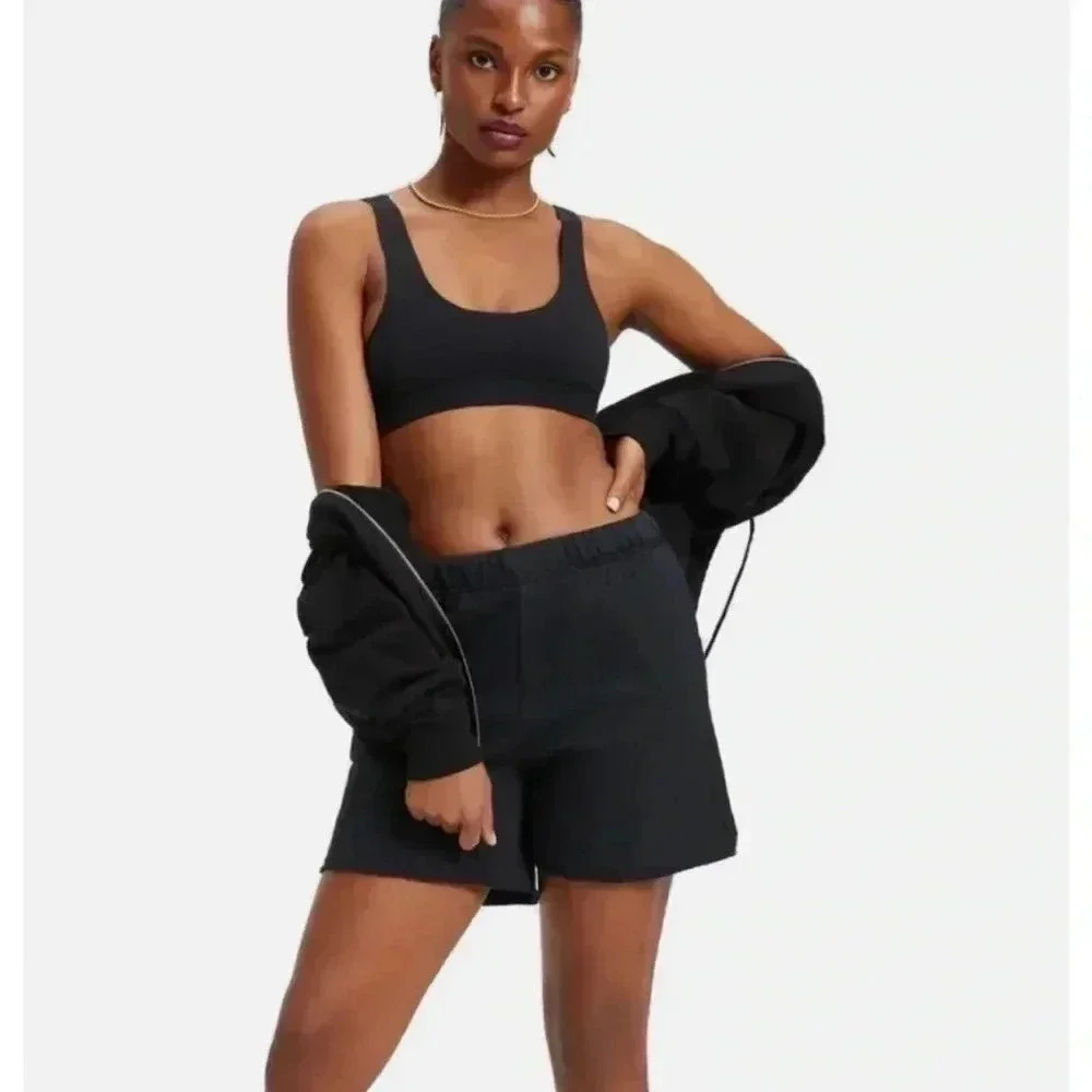Good American  Black Lounge Scoop Bra